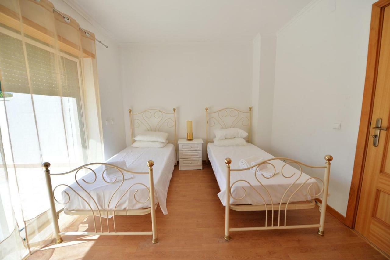Townhouse Next To Falesia Beach Albufeira Bagian luar foto
