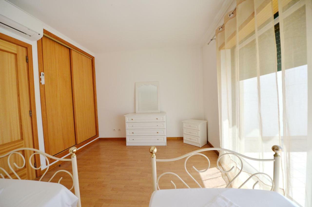 Townhouse Next To Falesia Beach Albufeira Bagian luar foto