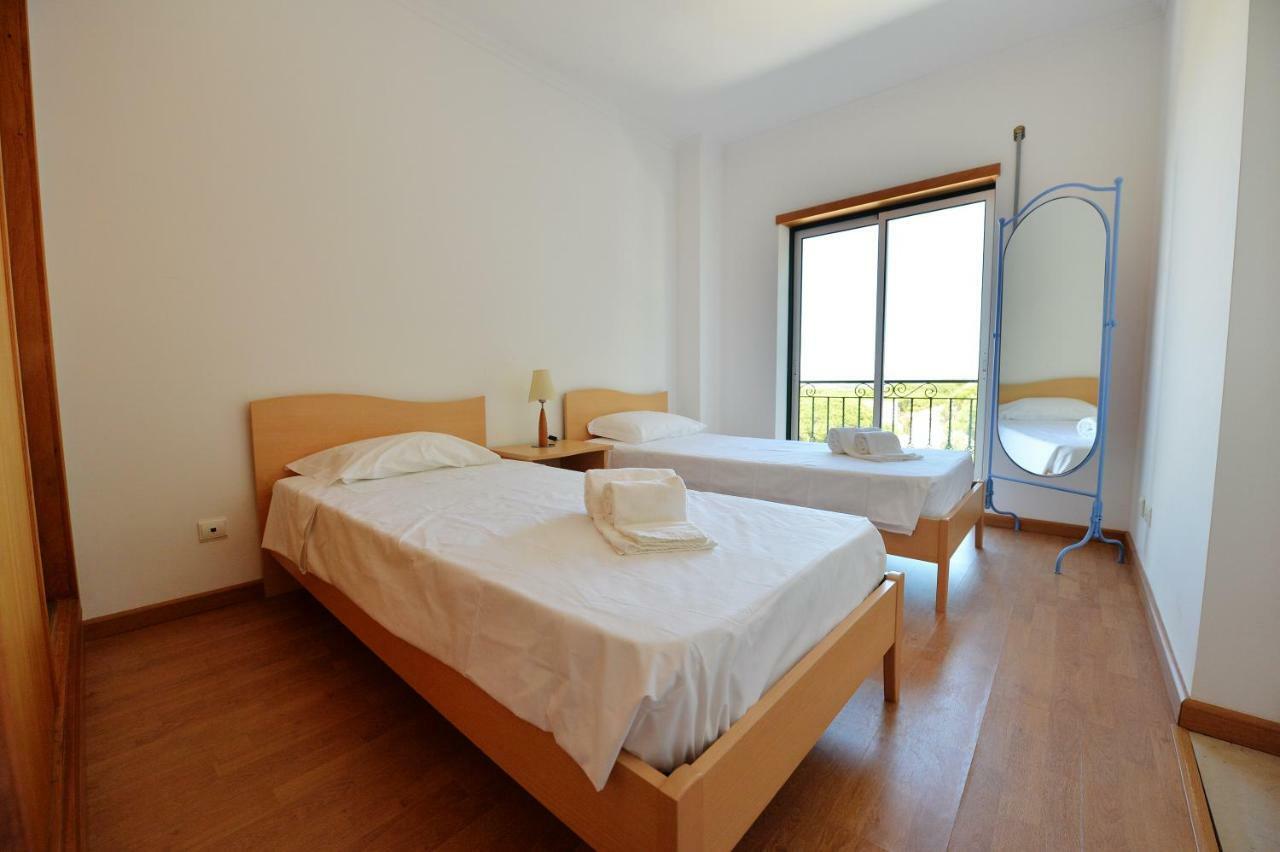 Townhouse Next To Falesia Beach Albufeira Bagian luar foto